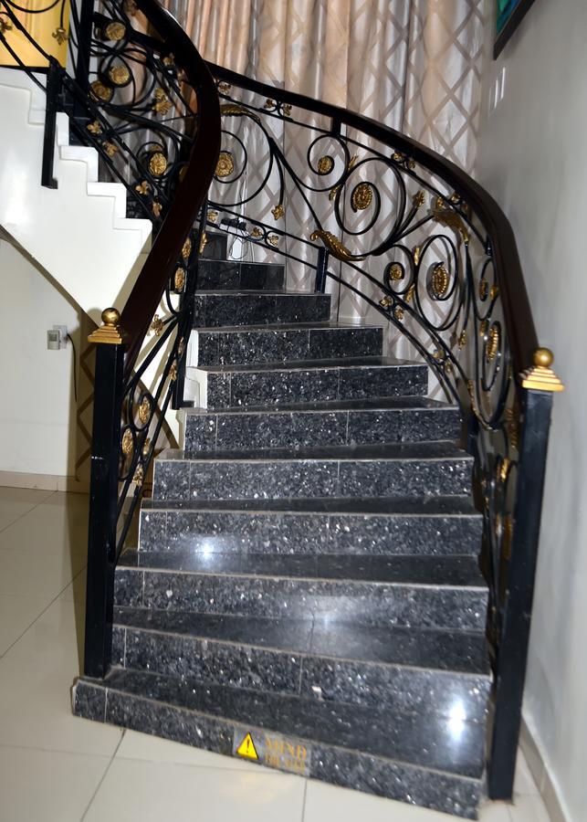 De Rigg Place - Alaka Estate, Surulere Lagos Exterior foto