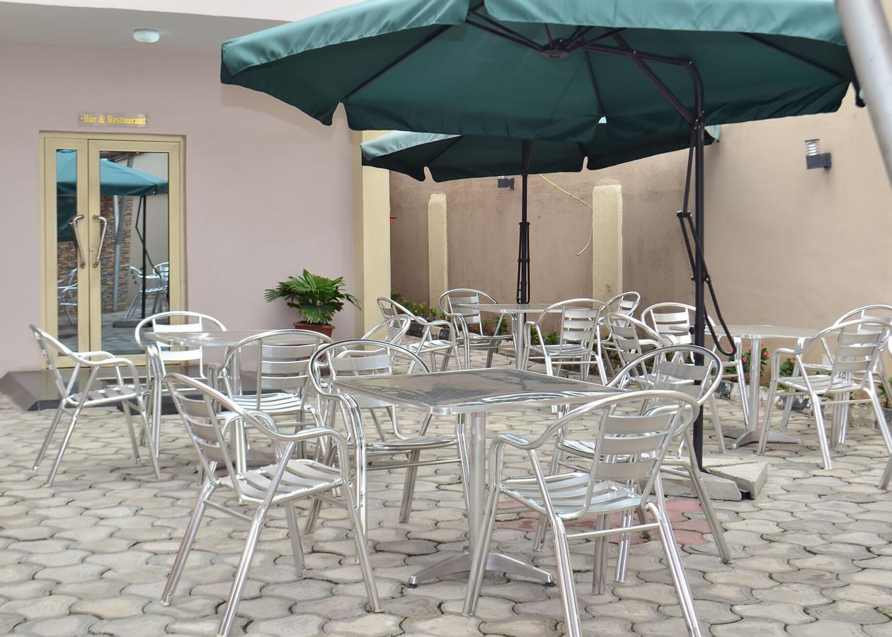 De Rigg Place - Alaka Estate, Surulere Lagos Exterior foto