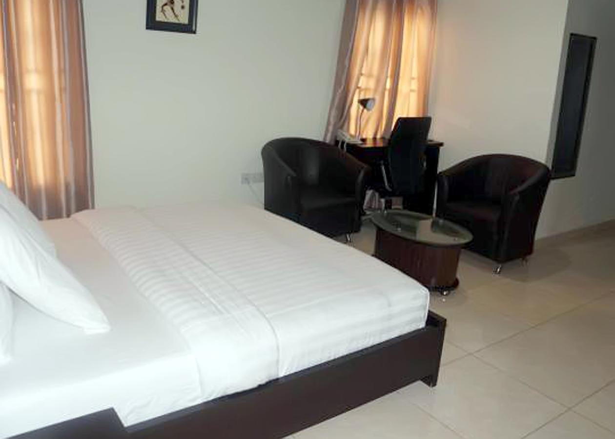 De Rigg Place - Alaka Estate, Surulere Lagos Exterior foto