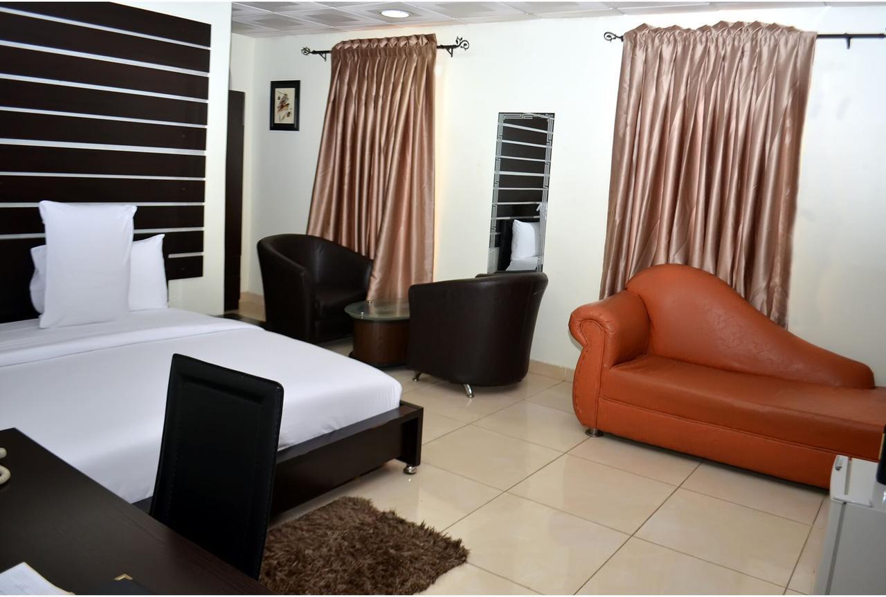 De Rigg Place - Alaka Estate, Surulere Lagos Exterior foto